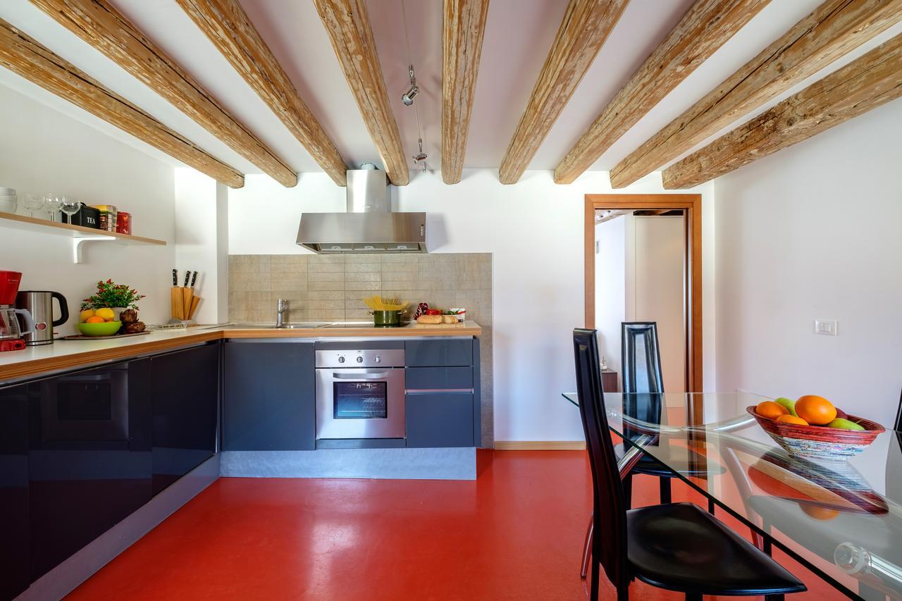 The Lion'S House Apt4 Венеция Экстерьер фото
